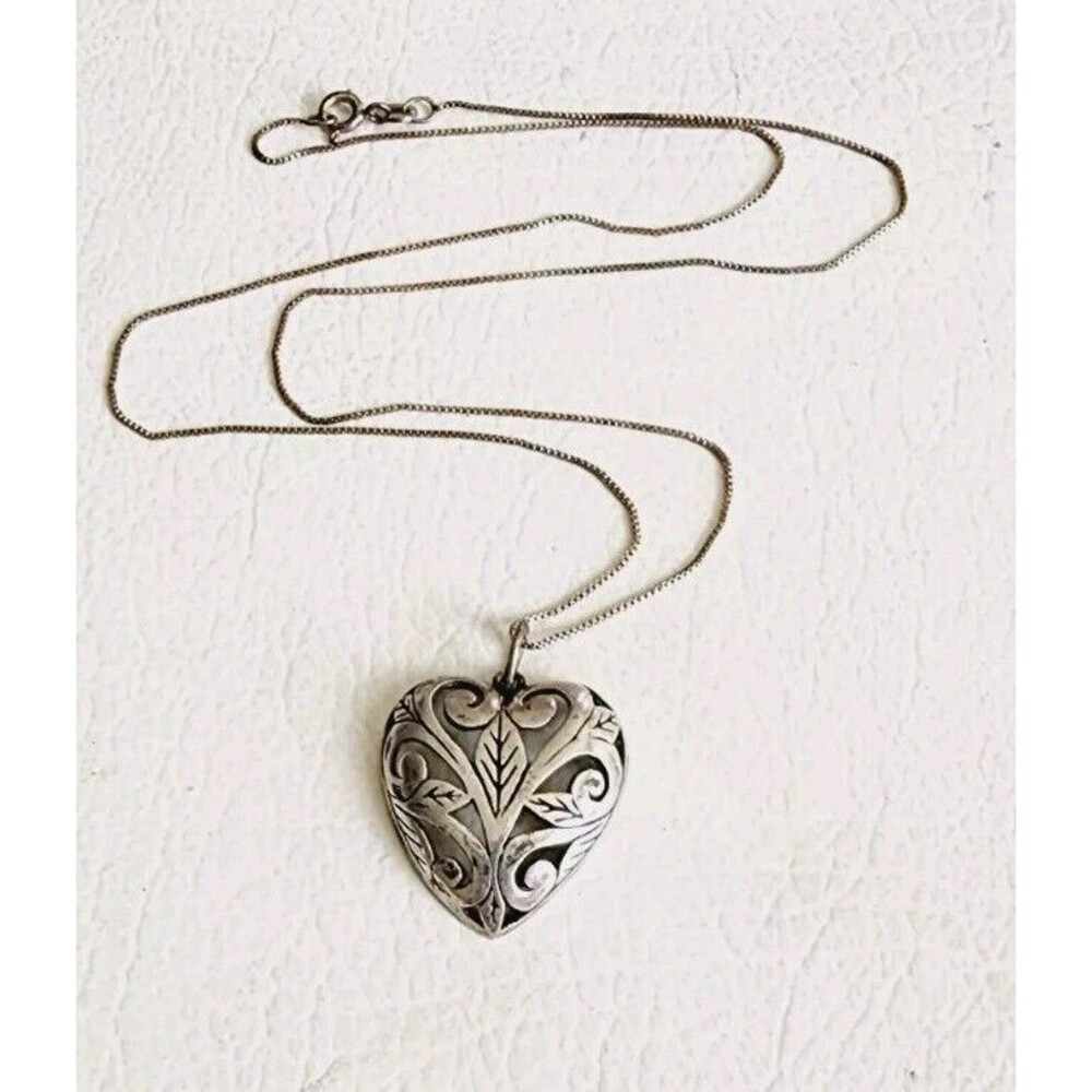 Vintage sterling 925 silver Jezlaine filigree floral heart pendant charm 1" 5g